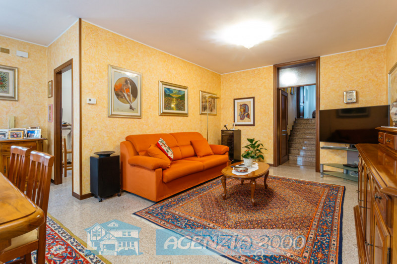 E' A CONSELVE LA TUA CASA!!! BELLISSIMA PORZIONE DI BIFAMILIARE IN ZONA TRANQUILLA DI QUARTIERE.....