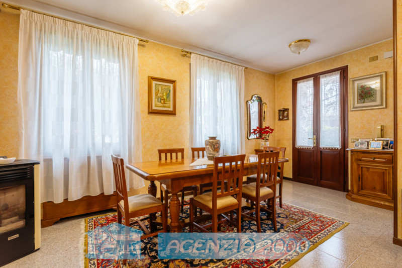 E' A CONSELVE LA TUA CASA!!! BELLISSIMA PORZIONE DI BIFAMILIARE IN ZONA TRANQUILLA DI QUARTIERE.....