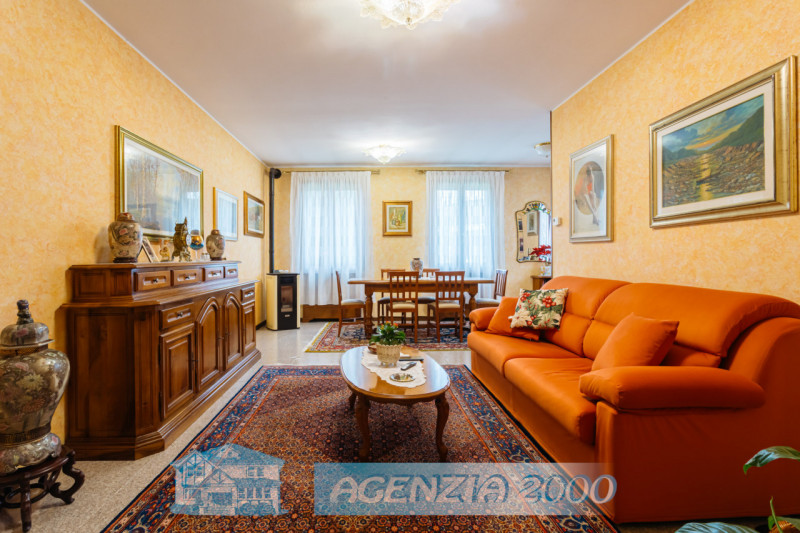 E' A CONSELVE LA TUA CASA!!! BELLISSIMA PORZIONE DI BIFAMILIARE IN ZONA TRANQUILLA DI QUARTIERE.....