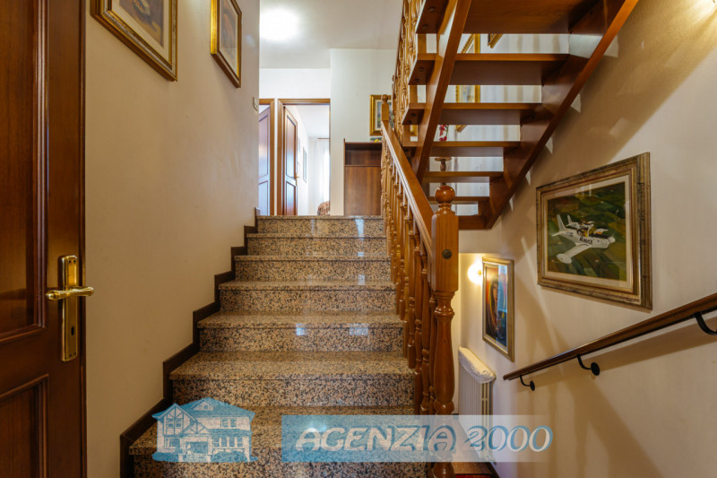 E' A CONSELVE LA TUA CASA!!! BELLISSIMA PORZIONE DI BIFAMILIARE IN ZONA TRANQUILLA DI QUARTIERE.....