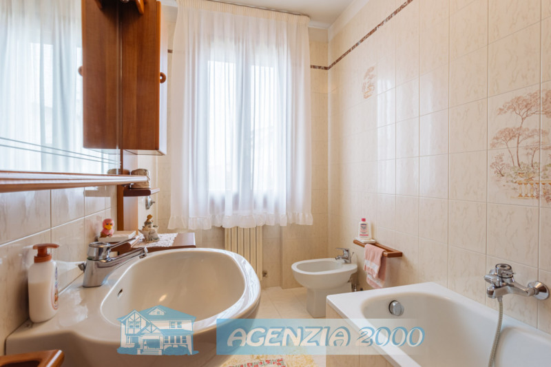 E' A CONSELVE LA TUA CASA!!! BELLISSIMA PORZIONE DI BIFAMILIARE IN ZONA TRANQUILLA DI QUARTIERE.....