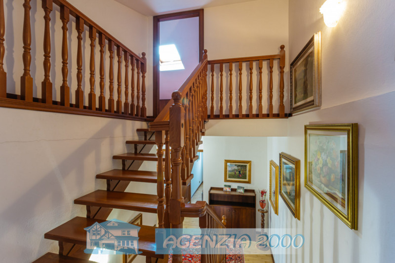 E' A CONSELVE LA TUA CASA!!! BELLISSIMA PORZIONE DI BIFAMILIARE IN ZONA TRANQUILLA DI QUARTIERE.....