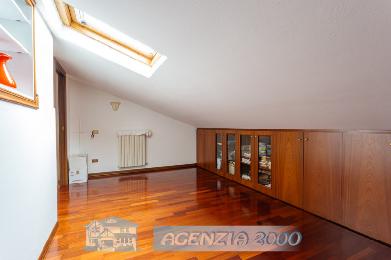 E' A CONSELVE LA TUA CASA!!! BELLISSIMA PORZIONE DI BIFAMILIARE IN ZONA TRANQUILLA DI QUARTIERE.....