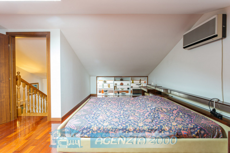 E' A CONSELVE LA TUA CASA!!! BELLISSIMA PORZIONE DI BIFAMILIARE IN ZONA TRANQUILLA DI QUARTIERE.....