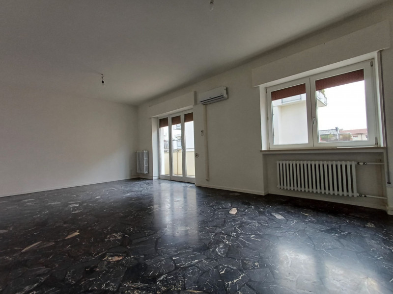 Per info, MANDARE UNA MAIL a " annagrandiagenzievicenza@gmail.com " con una breve presentazione d...