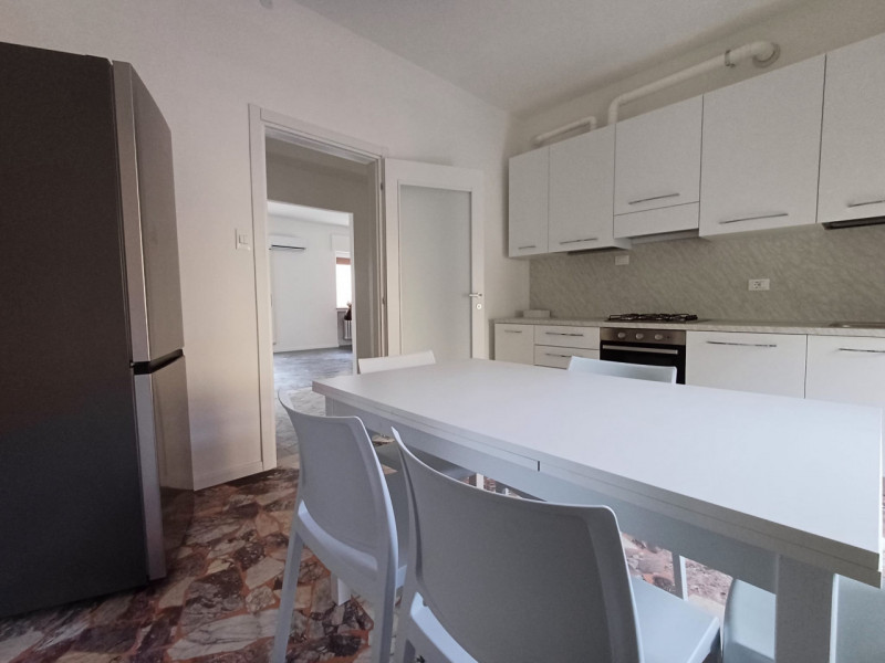 Per info, MANDARE UNA MAIL a " annagrandiagenzievicenza@gmail.com " con una breve presentazione d...