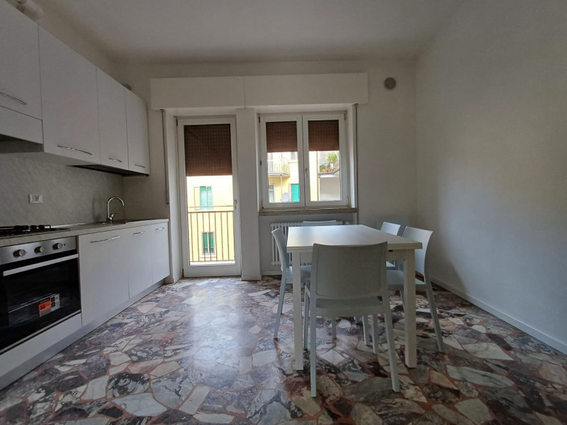 Per info, MANDARE UNA MAIL a " annagrandiagenzievicenza@gmail.com " con una breve presentazione d...