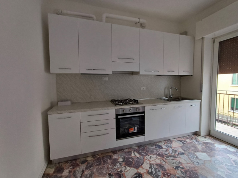 Per info, MANDARE UNA MAIL a " annagrandiagenzievicenza@gmail.com " con una breve presentazione d...