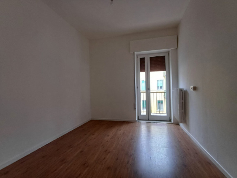 Per info, MANDARE UNA MAIL a " annagrandiagenzievicenza@gmail.com " con una breve presentazione d...