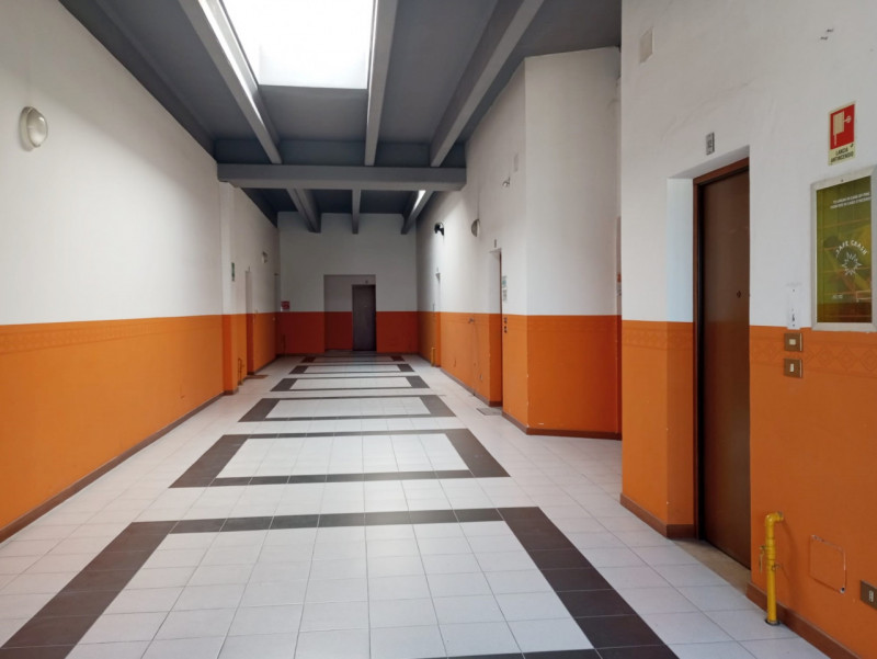 ALTAVILLA VICENTINA - ZONA INDUSTRIALE: VENDESI UFFICIO ARREDATO DI 50 MQ - Rif. 8356
Proponiamo ...