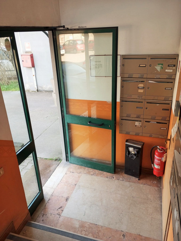 ALTAVILLA VICENTINA - ZONA INDUSTRIALE: VENDESI UFFICIO ARREDATO DI 50 MQ - Rif. 8356
Proponiamo ...