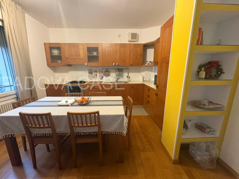 SOLO REFERENZIATI 

Scoprite questo splendido appartamento duplex situato nel cuore del quartiere...