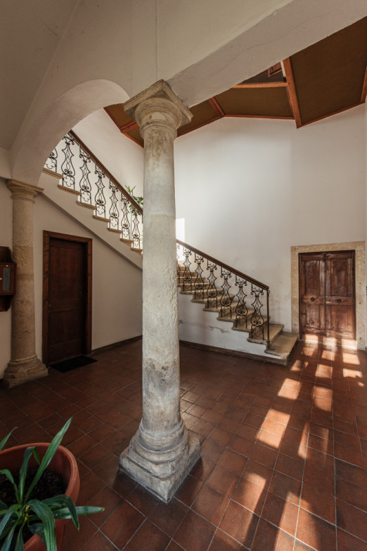 UBICAZIONE E CONTESTO

Nel cuore del contesto storico di Casale, a breve distanza dal centro di V...