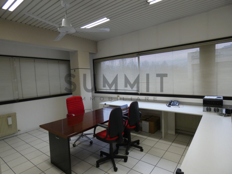 SCHIO - ZONA INDUSTRIALE: Immobile ad uso UFFICIO/LABORATORIO di mq. 350 locato ad azienda leader...