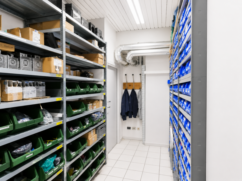 SCHIO - ZONA INDUSTRIALE: Immobile ad uso UFFICIO/LABORATORIO di mq. 350 locato ad azienda leader...