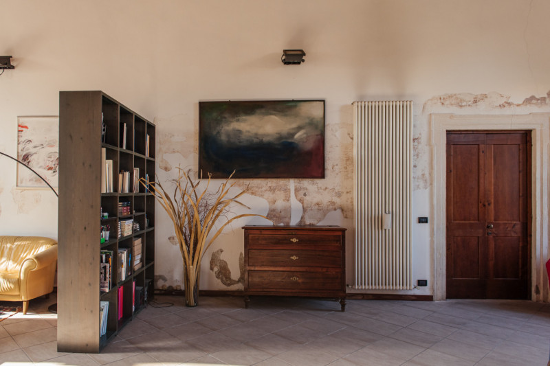 UBICAZIONE E CONTESTO

Nel suggestivo contesto storico di Casale, a pochi minuti dal centro di Vi...