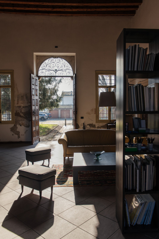 UBICAZIONE E CONTESTO

Nel suggestivo contesto storico di Casale, a pochi minuti dal centro di Vi...