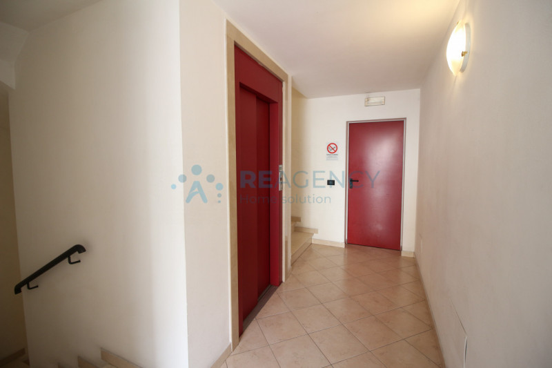 Schio

Stai cercando un mini appartamento adatto ad investimento?

Prezzo € 85.000

CHIAMACI ORA ...