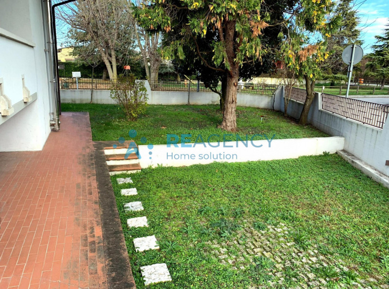 QUINTO VICENTINO - VILLAGGIO MONTEGRAPPA

Stai cercando un'ampia casa indipendente, ben tenuta e ...
