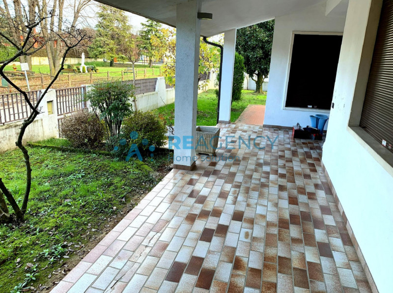 QUINTO VICENTINO - VILLAGGIO MONTEGRAPPA

Stai cercando un'ampia casa indipendente, ben tenuta e ...