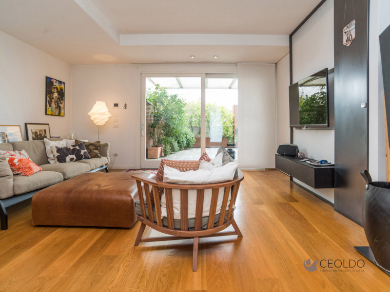 SANTA MARIA DI SALA: località Caselle di Santa Maria di Sala ATTICO DI DESIGN LUMINOSO, COMPLETAM...