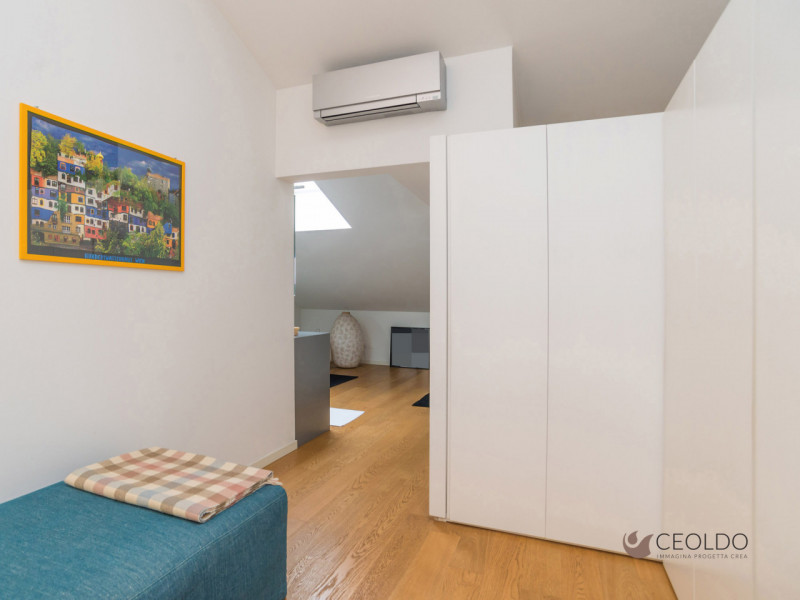 SANTA MARIA DI SALA: località Caselle di Santa Maria di Sala ATTICO DI DESIGN LUMINOSO, COMPLETAM...