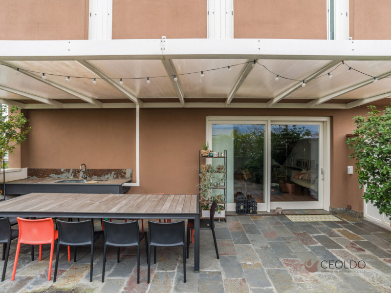 SANTA MARIA DI SALA: località Caselle di Santa Maria di Sala ATTICO DI DESIGN LUMINOSO, COMPLETAM...