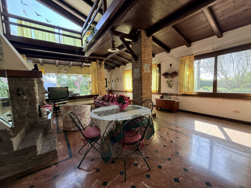 PADOVA - Scoprite questa magnifica villa veneta situata nel cuore della tranquilla zona di Salbor...