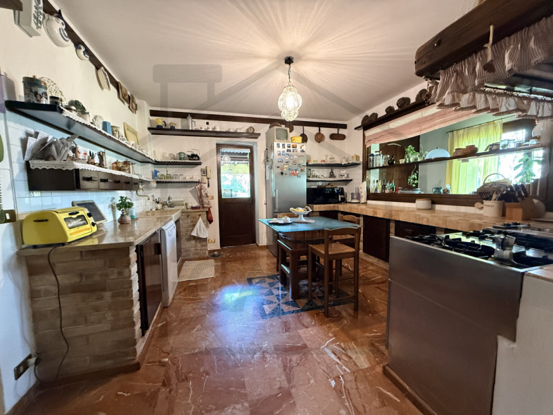 PADOVA - Scoprite questa magnifica villa veneta situata nel cuore della tranquilla zona di Salbor...