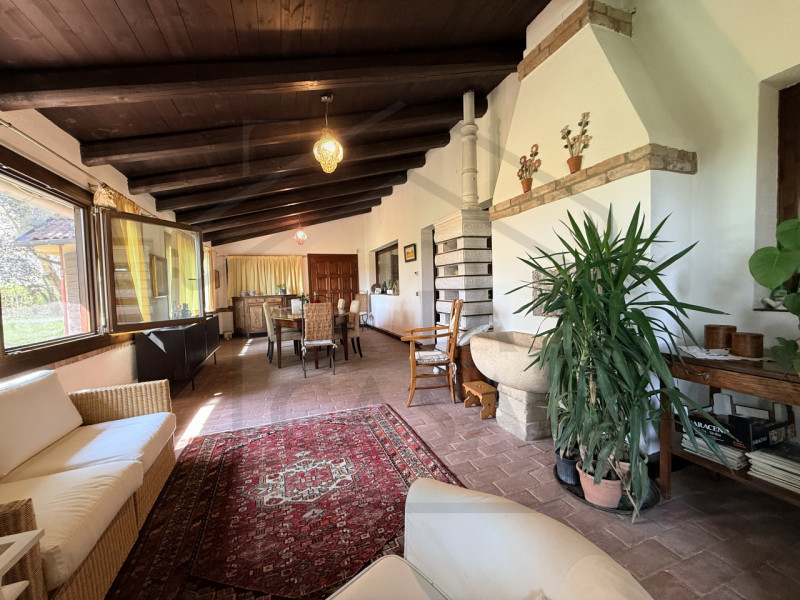 PADOVA - Scoprite questa magnifica villa veneta situata nel cuore della tranquilla zona di Salbor...