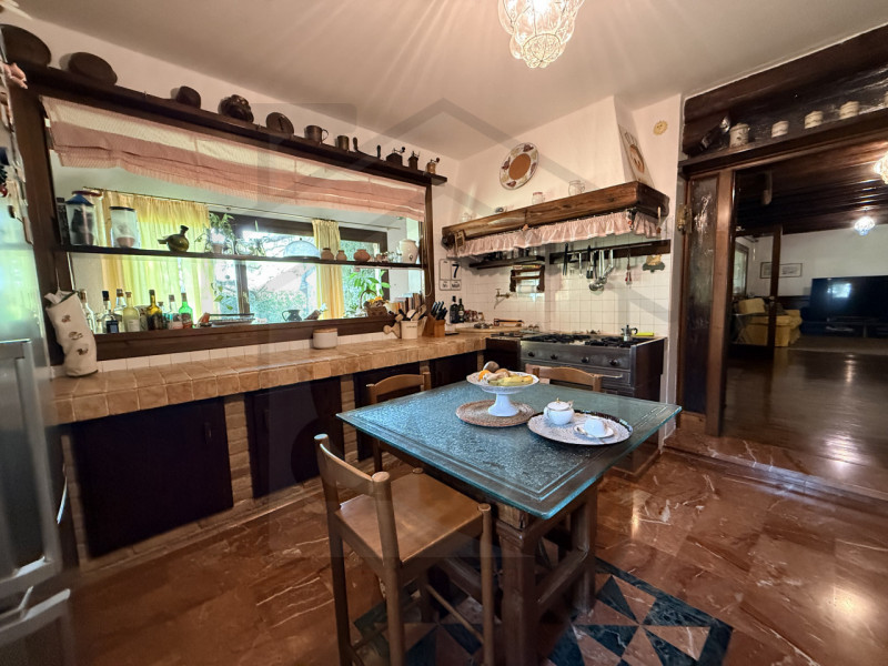 PADOVA - Scoprite questa magnifica villa veneta situata nel cuore della tranquilla zona di Salbor...