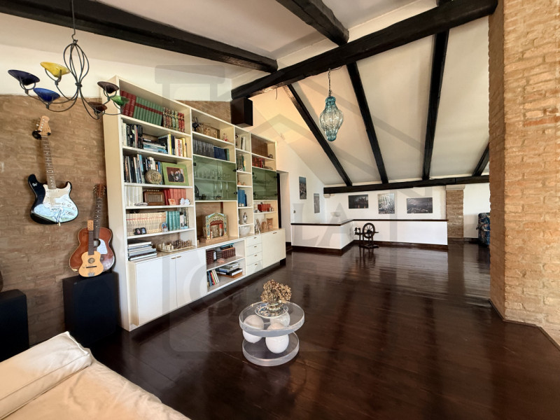 PADOVA - Scoprite questa magnifica villa veneta situata nel cuore della tranquilla zona di Salbor...