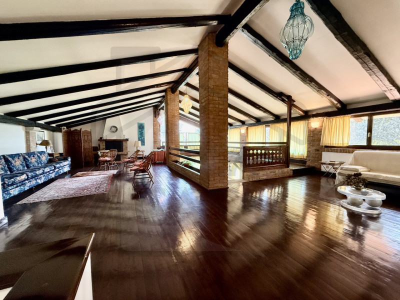 PADOVA - Scoprite questa magnifica villa veneta situata nel cuore della tranquilla zona di Salbor...