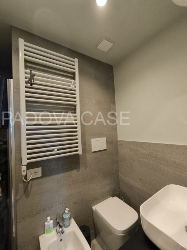 Padova – Centro Storico | Appartamento ristrutturato con vista Colli Euganei

Nel cuore del centr...