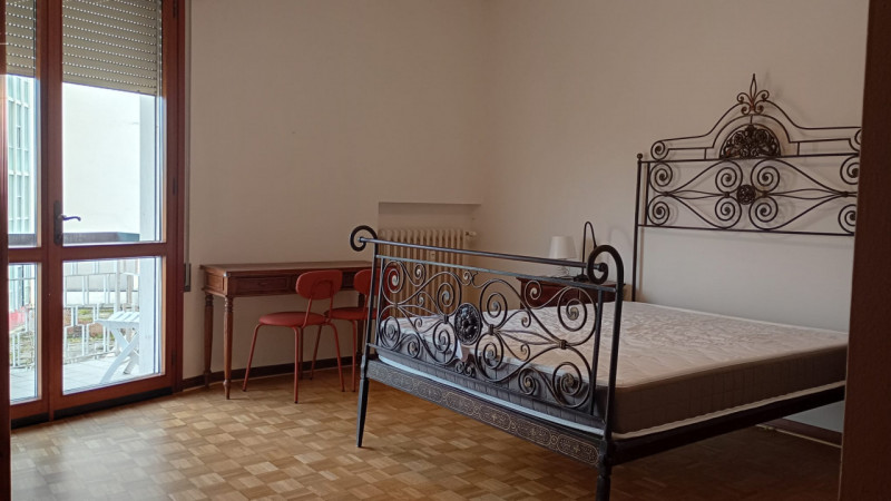 In affitto, proponiamo un bellissimo appartamento di oltre 120 mq situato nel centro di Abano Ter...