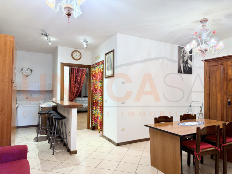 BASTIA DI ROVOLON: situato nella tranquilla e servita zona di Bastia, l'immobile si trova in una ...