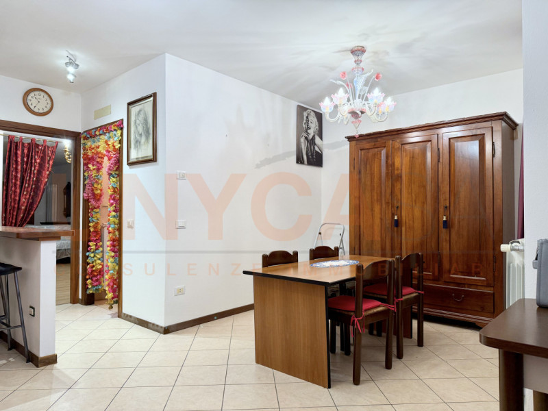 BASTIA DI ROVOLON: situato nella tranquilla e servita zona di Bastia, l'immobile si trova in una ...