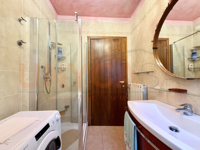 BASTIA DI ROVOLON: situato nella tranquilla e servita zona di Bastia, l'immobile si trova in una ...