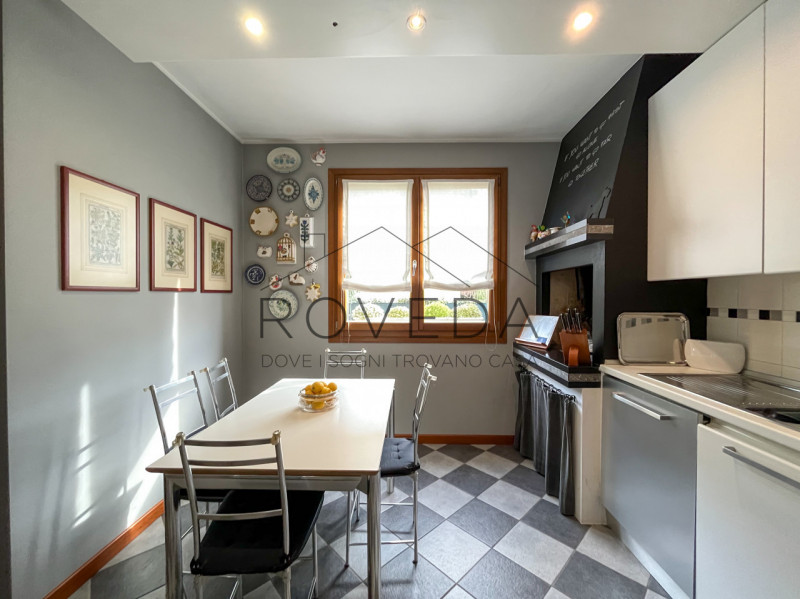 CASIER 

RIFERIMENTO: CR22

L'agenzia immobiliare Roveda ha il piacere di proporvi questa splendi...