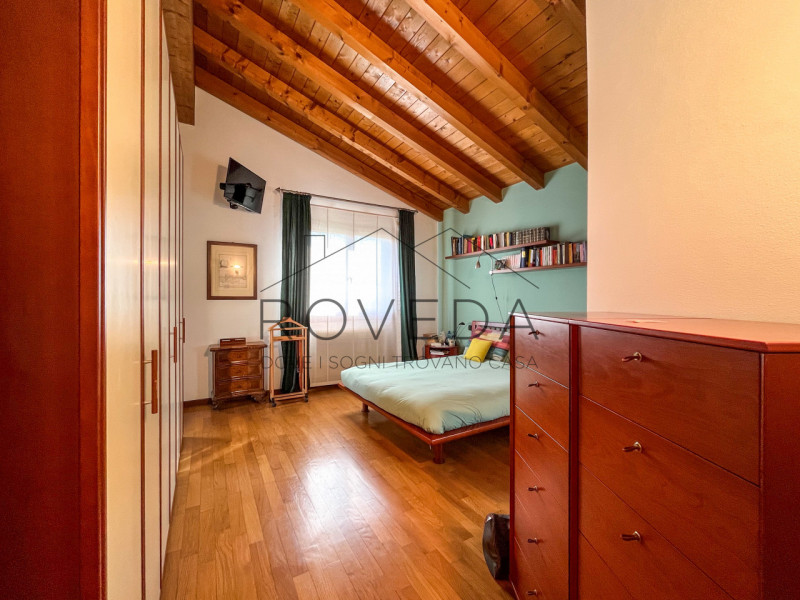 CASIER 

RIFERIMENTO: CR22

L'agenzia immobiliare Roveda ha il piacere di proporvi questa splendi...