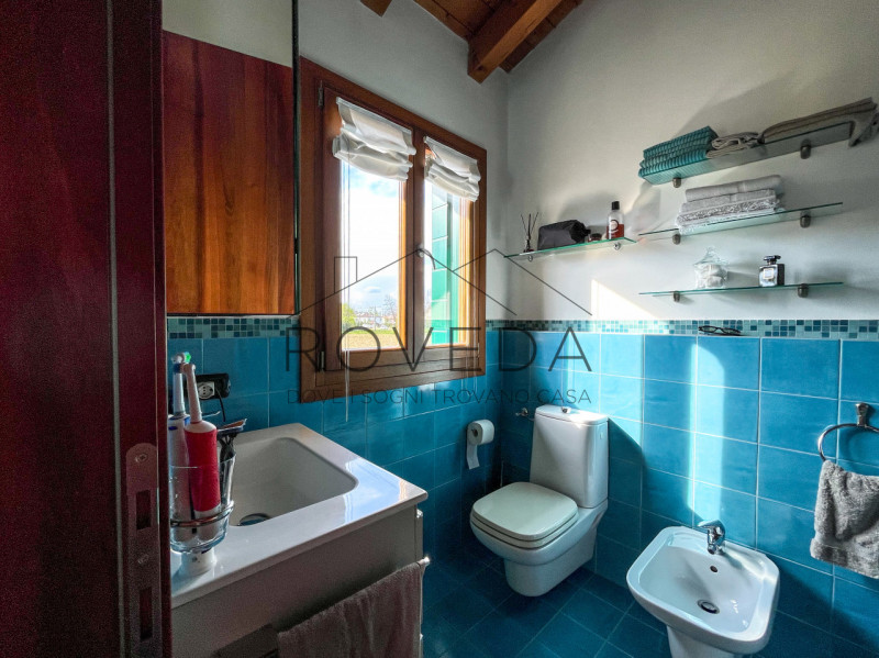 CASIER 

RIFERIMENTO: CR22

L'agenzia immobiliare Roveda ha il piacere di proporvi questa splendi...