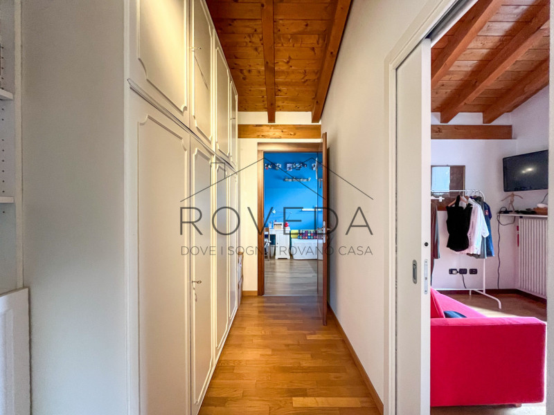 CASIER 

RIFERIMENTO: CR22

L'agenzia immobiliare Roveda ha il piacere di proporvi questa splendi...