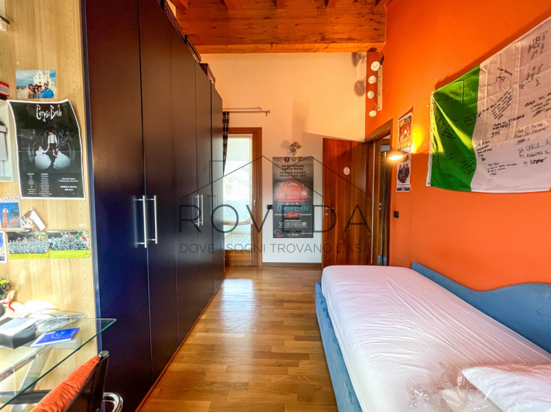 CASIER 

RIFERIMENTO: CR22

L'agenzia immobiliare Roveda ha il piacere di proporvi questa splendi...