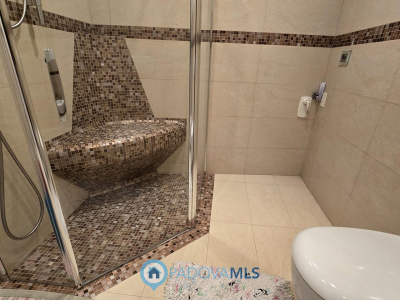 Immobile in esclusiva al Gruppo Padova MLS
Vendesi esclusivo appartamento di 90mq commerciali al ...