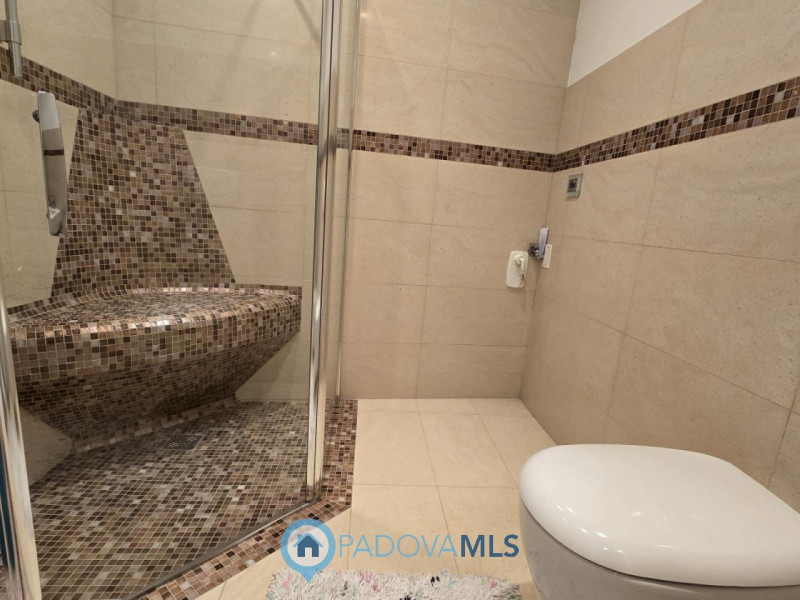 Immobile in esclusiva al Gruppo Padova MLS
Vendesi esclusivo appartamento di 90mq commerciali al ...