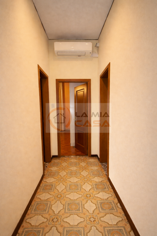 Battaglia Terme - in tranquilla zona residenziale, centrale e comoda a tutti i servizi, proponiam...