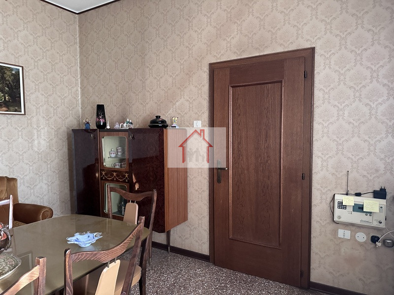 Rif.: PI080. Per informazioni contattare Paolo al numero 3488545745.

L'Agenzia Immobiliare Luxor...