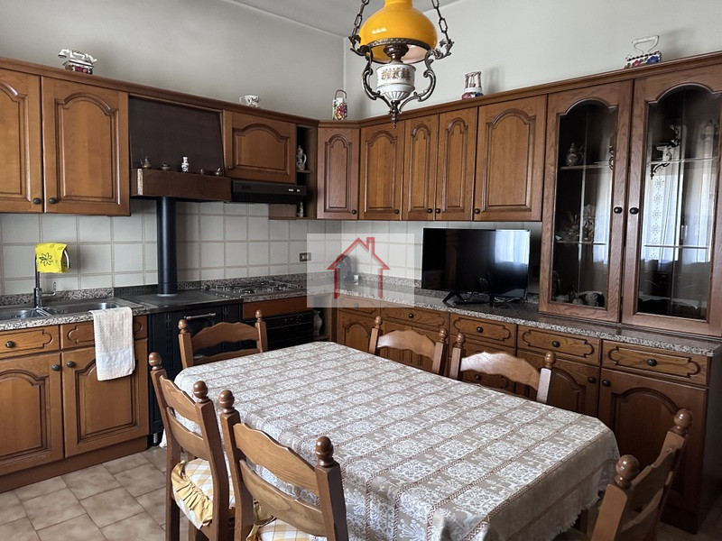 Rif.: PI080. Per informazioni contattare Paolo al numero 3488545745.

L'Agenzia Immobiliare Luxor...