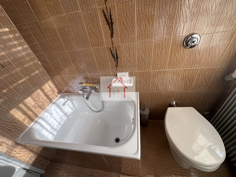 Rif.: PI080. Per informazioni contattare Paolo al numero 3488545745.

L'Agenzia Immobiliare Luxor...