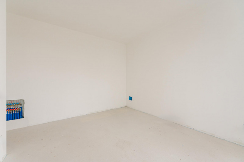 All’interno di un elegante contesto di sole 9 unità abitative, proponiamo in vendita prestigioso ...